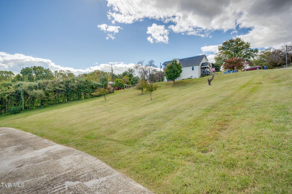 Photo #35: 2029 Louita Avenue