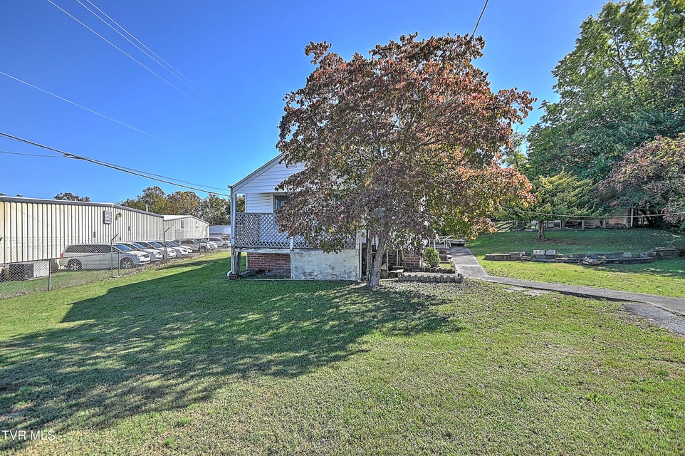 Photo #2: 1809 Autumn Lane