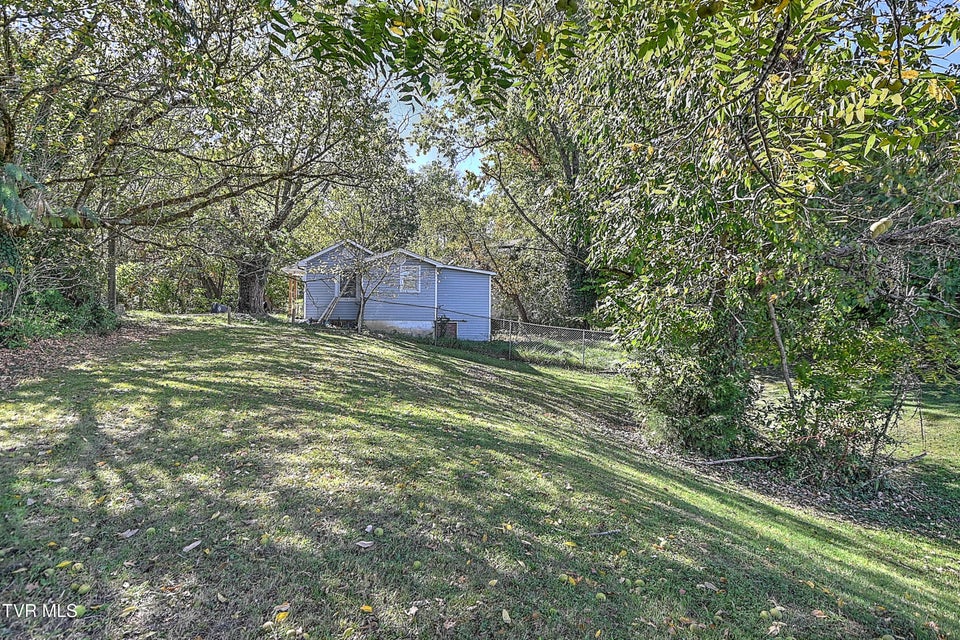 Photo #34: 1809 Autumn Lane