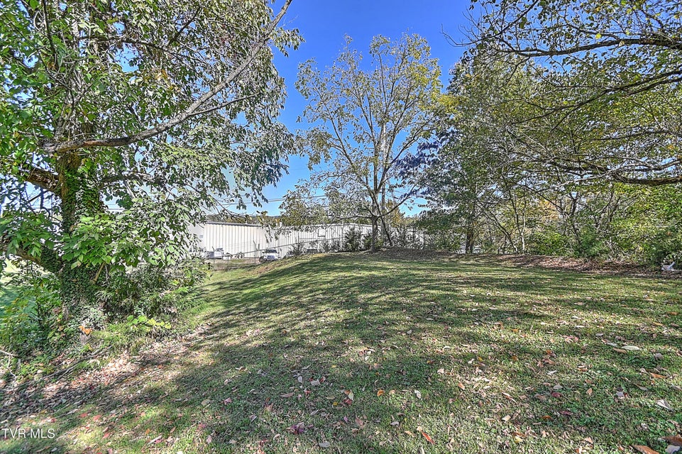 Photo #36: 1809 Autumn Lane