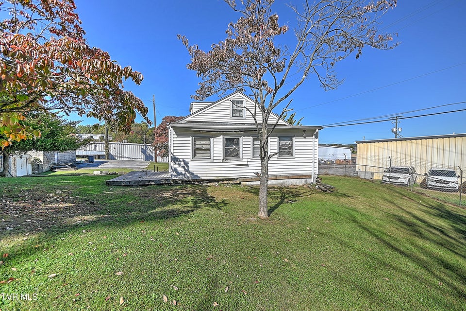 Photo #29: 1809 Autumn Lane