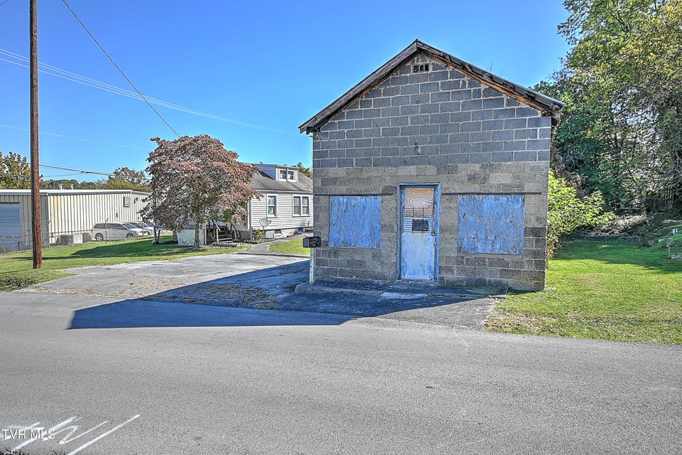 Photo #26: 1809 Autumn Lane