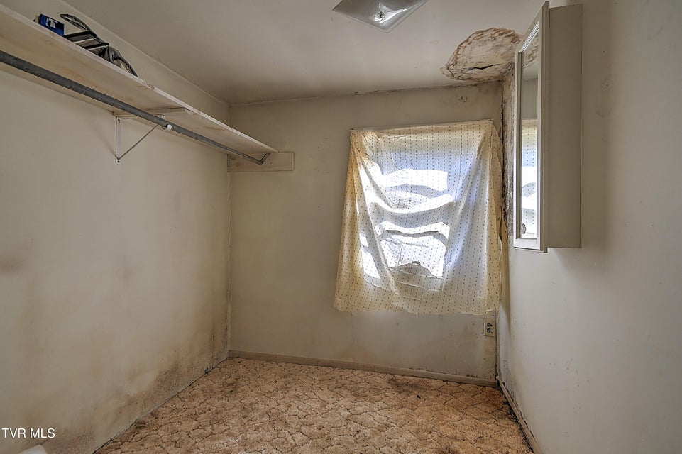 Photo #17: 1809 Autumn Lane