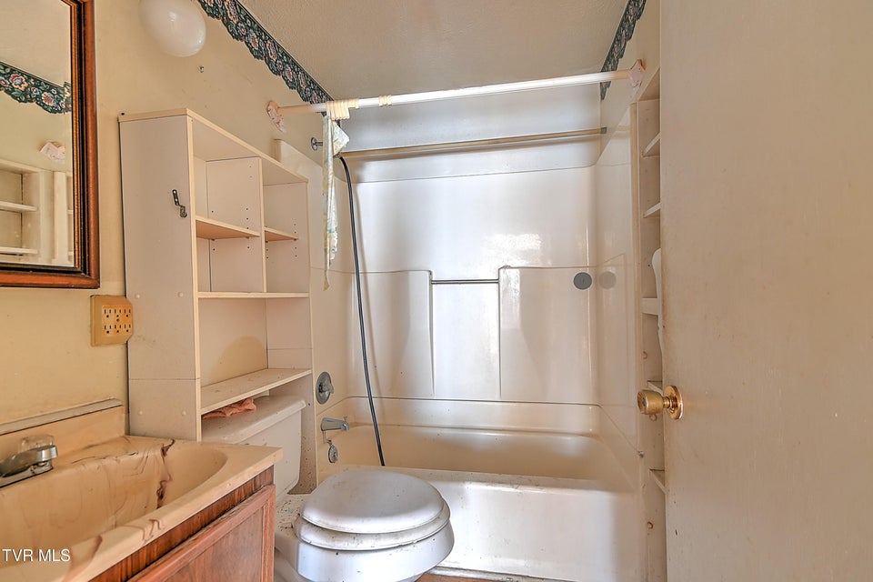 Photo #18: 1809 Autumn Lane