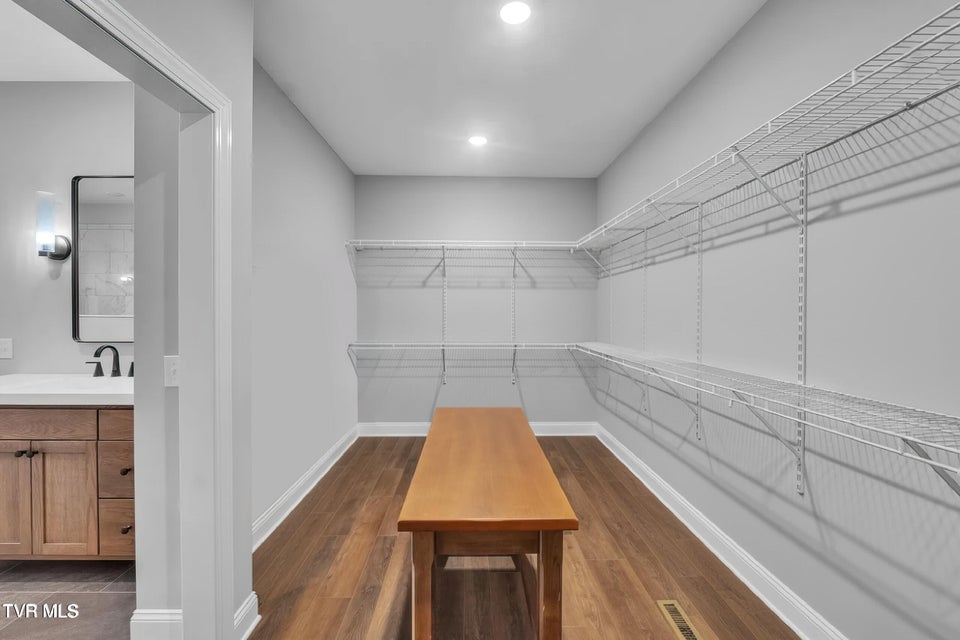 Photo #27: 182 St Johns Way