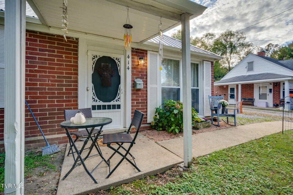 Photo #5: 414 Sequoyah Drive