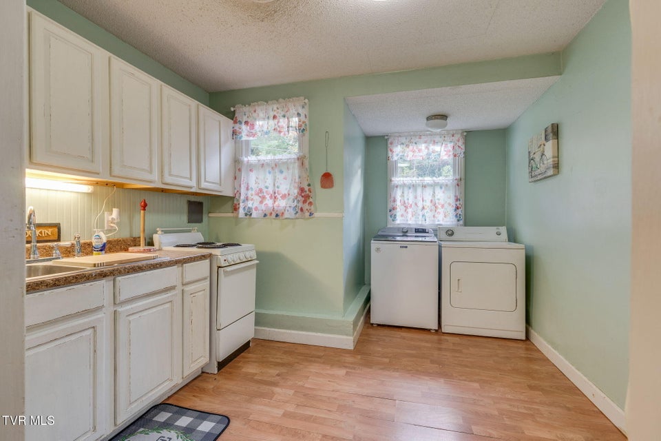 Photo #10: 414 Sequoyah Drive