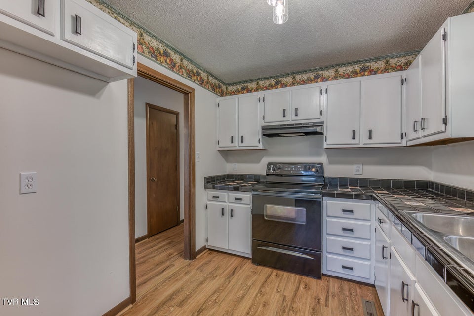 Photo #13: 145 Kami Circle