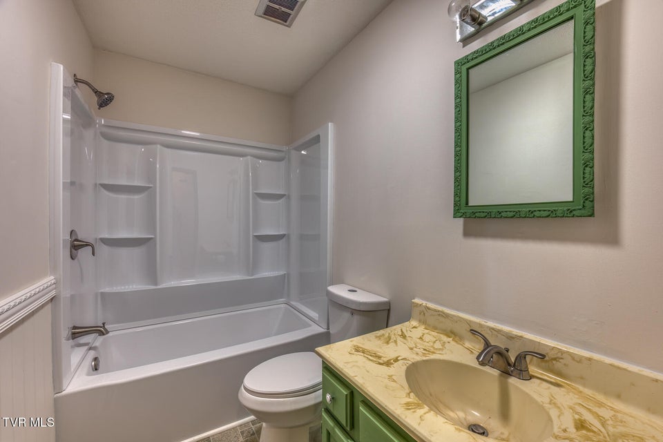 Photo #16: 145 Kami Circle