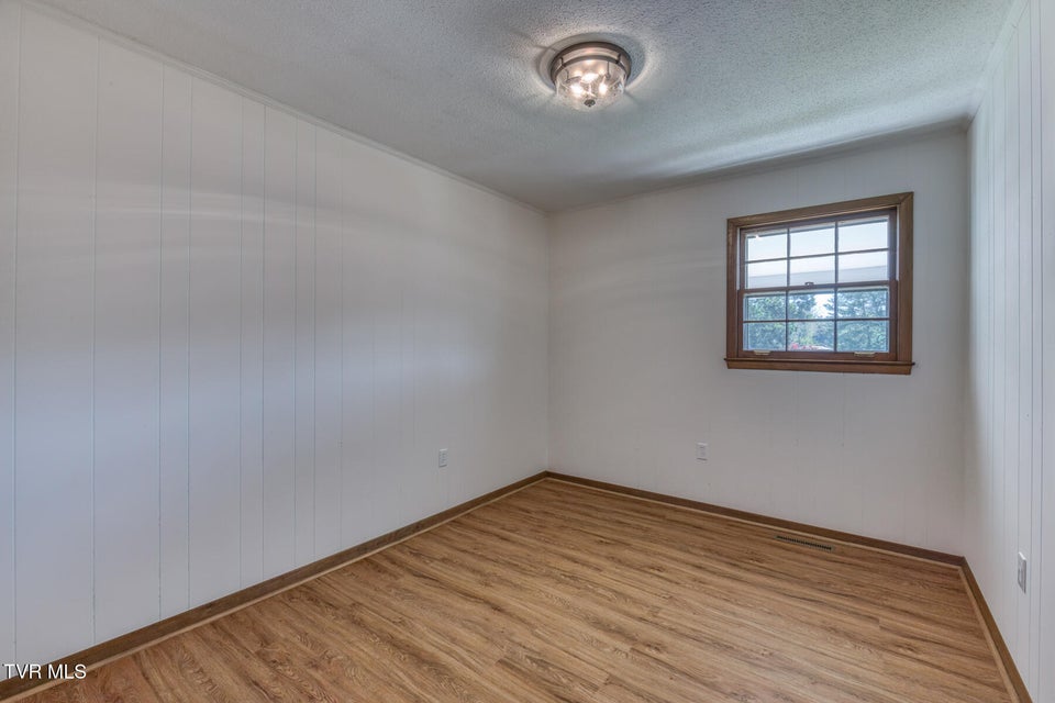 Photo #17: 145 Kami Circle