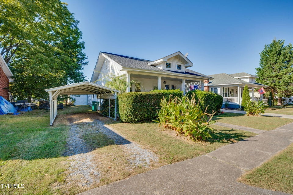 Photo #2: 219 Clinchfield Avenue