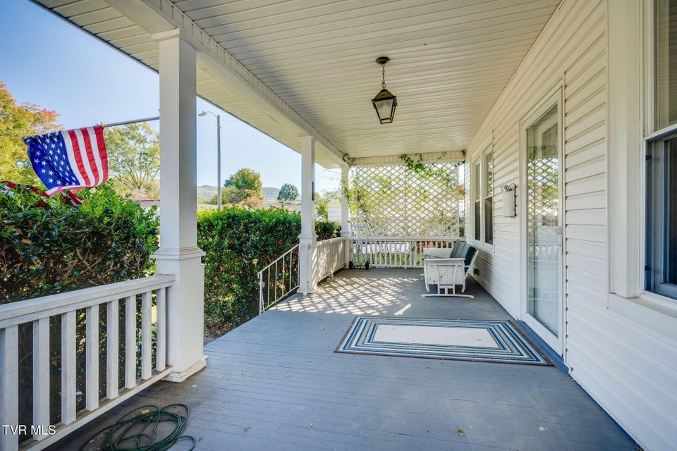 Photo #4: 219 Clinchfield Avenue