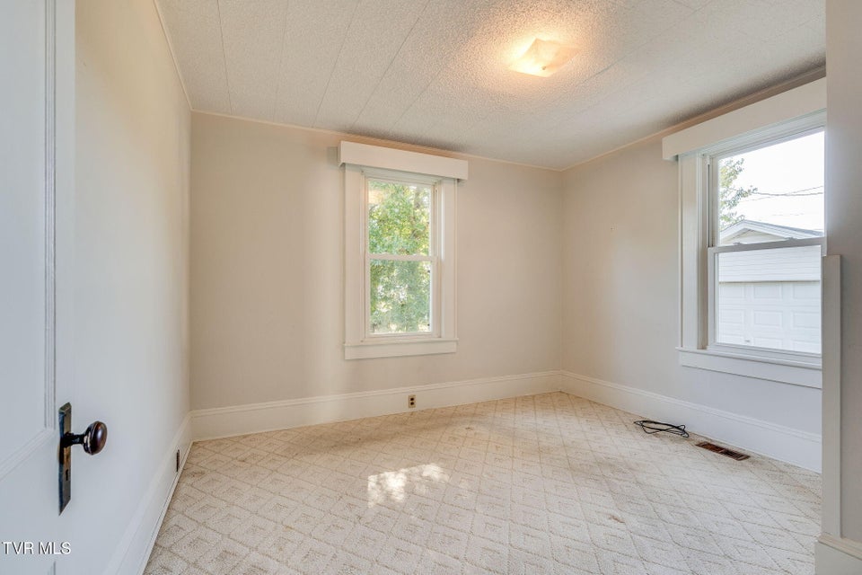 Photo #17: 219 Clinchfield Avenue