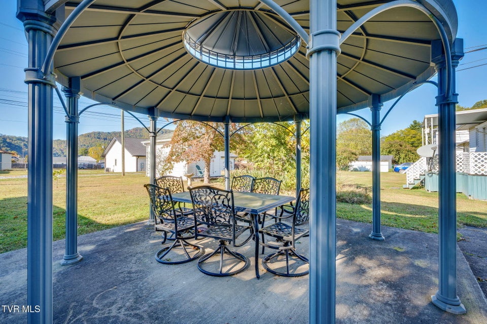 Photo #24: 219 Clinchfield Avenue