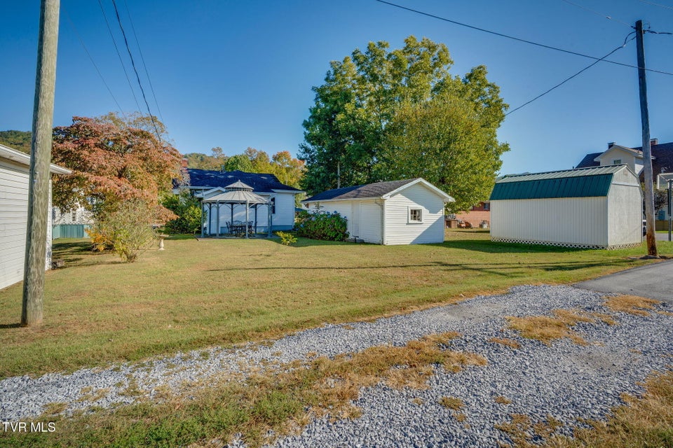 Photo #25: 219 Clinchfield Avenue