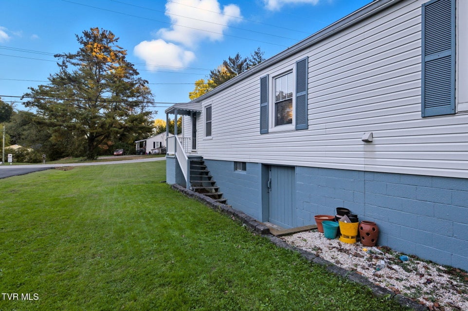 Photo #8: 223 Forest Hills Drive