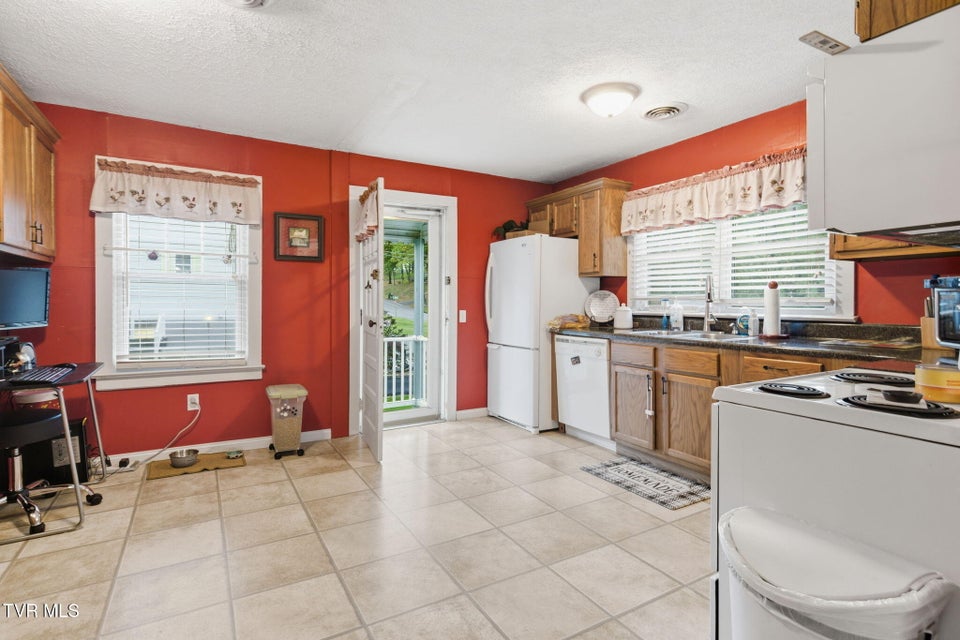 Photo #17: 223 Forest Hills Drive