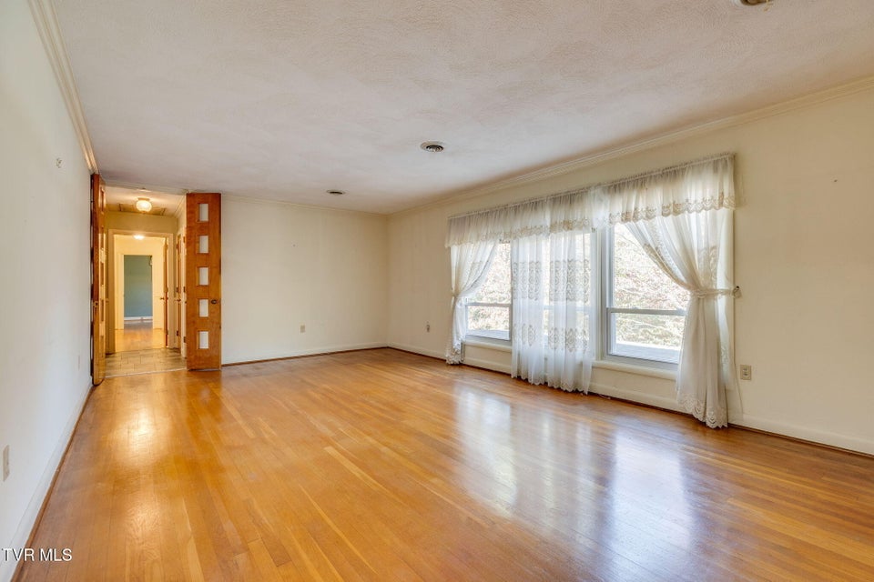 Photo #8: 325 Hidden Valley Road