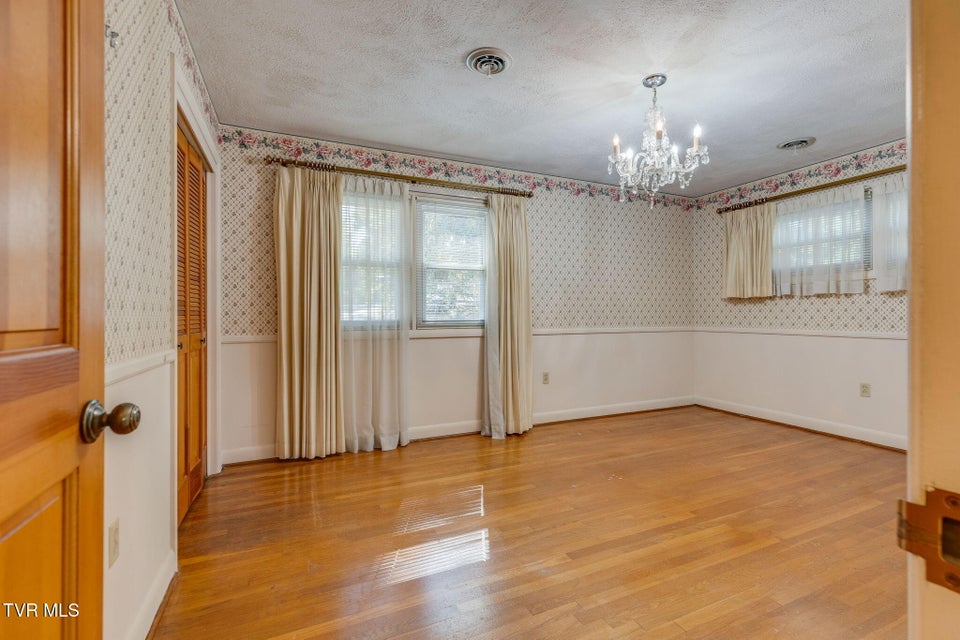 Photo #21: 325 Hidden Valley Road