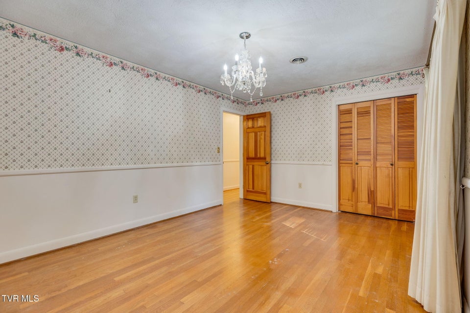 Photo #23: 325 Hidden Valley Road