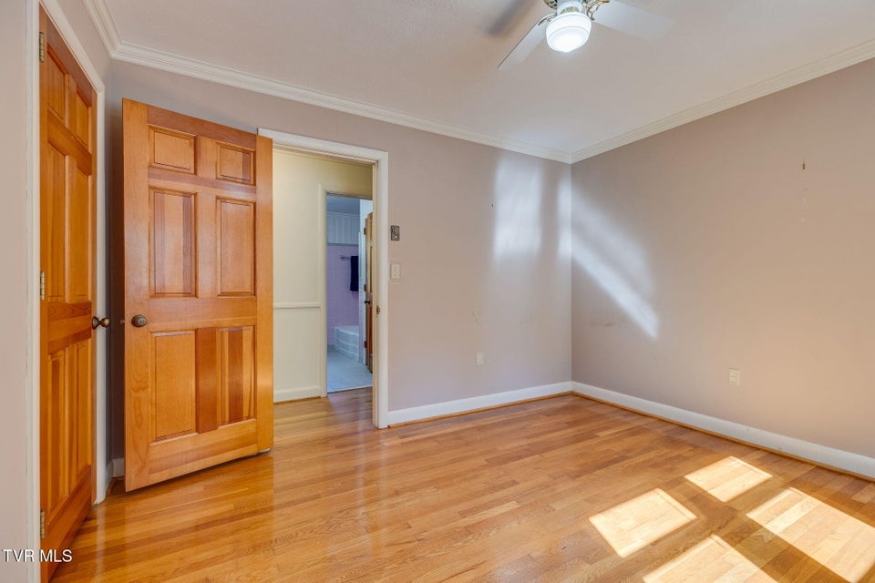 Photo #26: 325 Hidden Valley Road