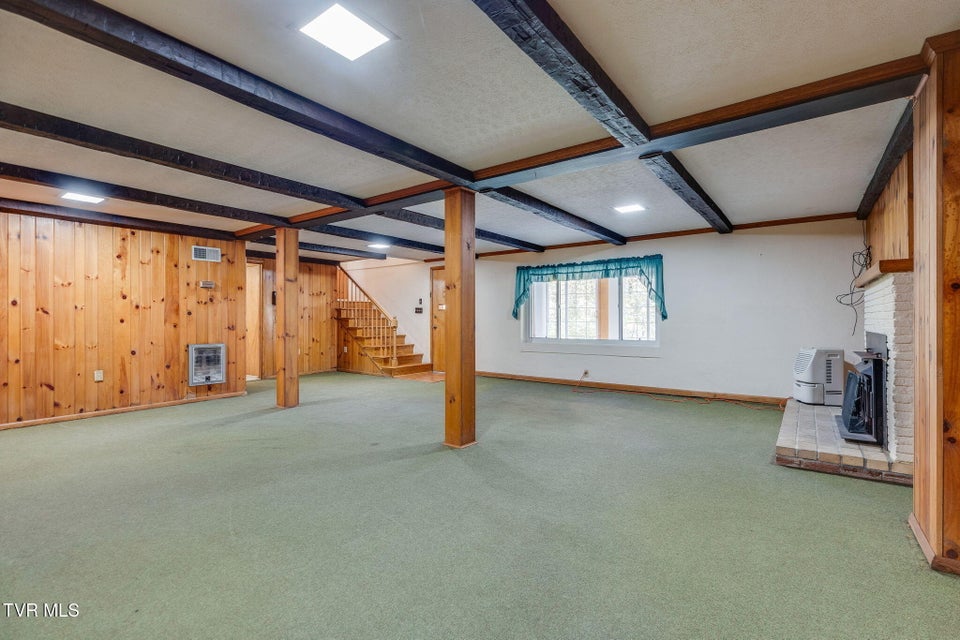 Photo #31: 325 Hidden Valley Road