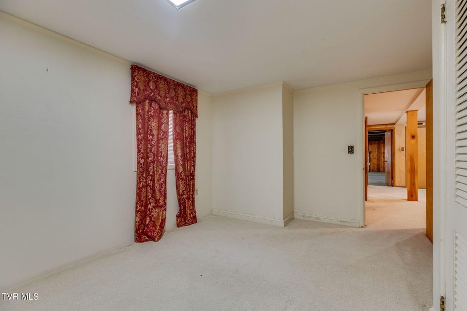 Photo #35: 325 Hidden Valley Road