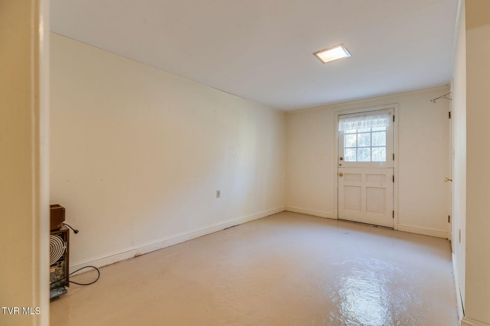 Photo #37: 325 Hidden Valley Road