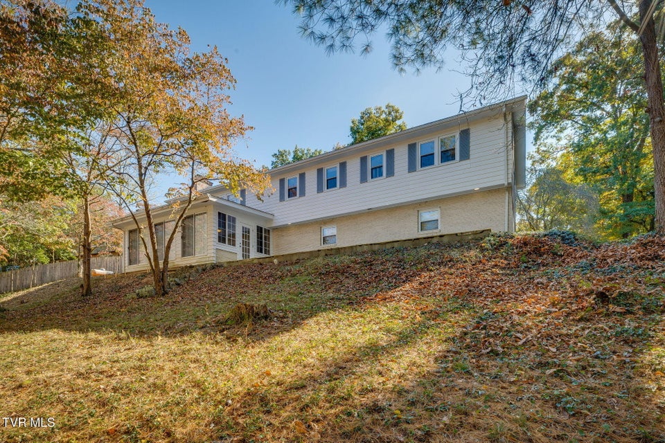 Photo #43: 325 Hidden Valley Road