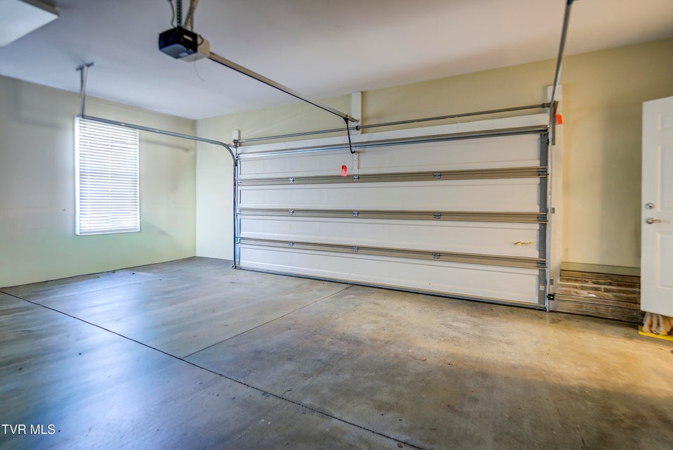 Photo #10: 3 Alta Tree Court