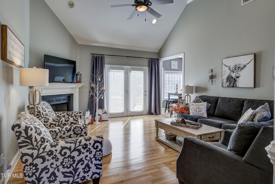 Photo #11: 3 Alta Tree Court