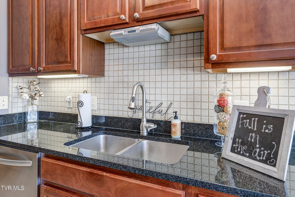 Photo #23: 3 Alta Tree Court