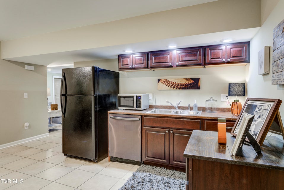 Photo #41: 3 Alta Tree Court