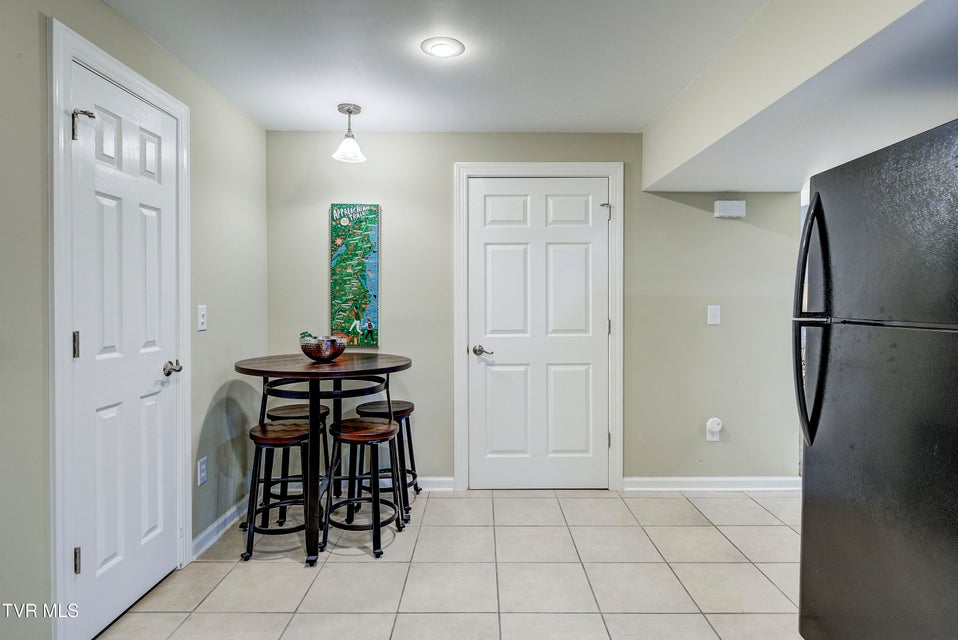 Photo #43: 3 Alta Tree Court