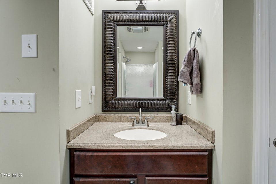 Photo #53: 3 Alta Tree Court