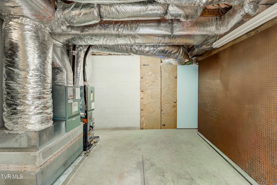 Photo #57: 3 Alta Tree Court