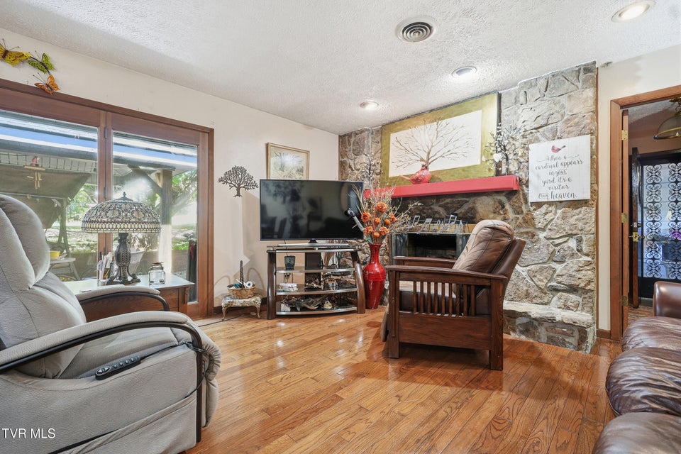 Photo #26: 1202 Virginia Avenue