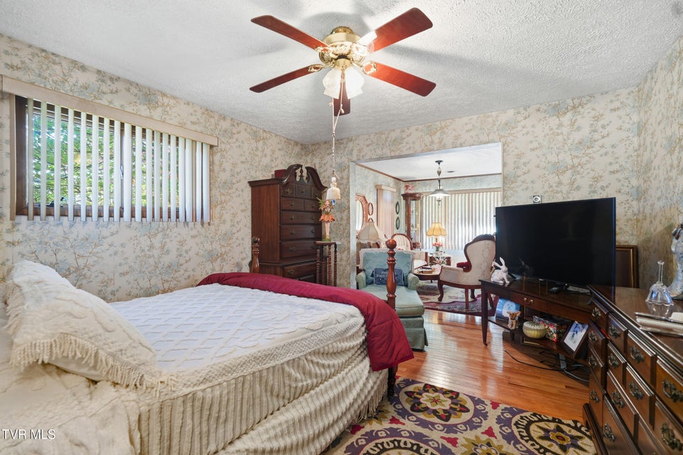 Photo #44: 1202 Virginia Avenue