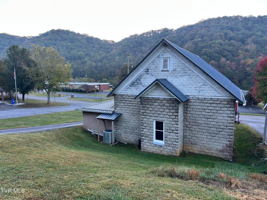 Photo #17: 2531 Mendota Road