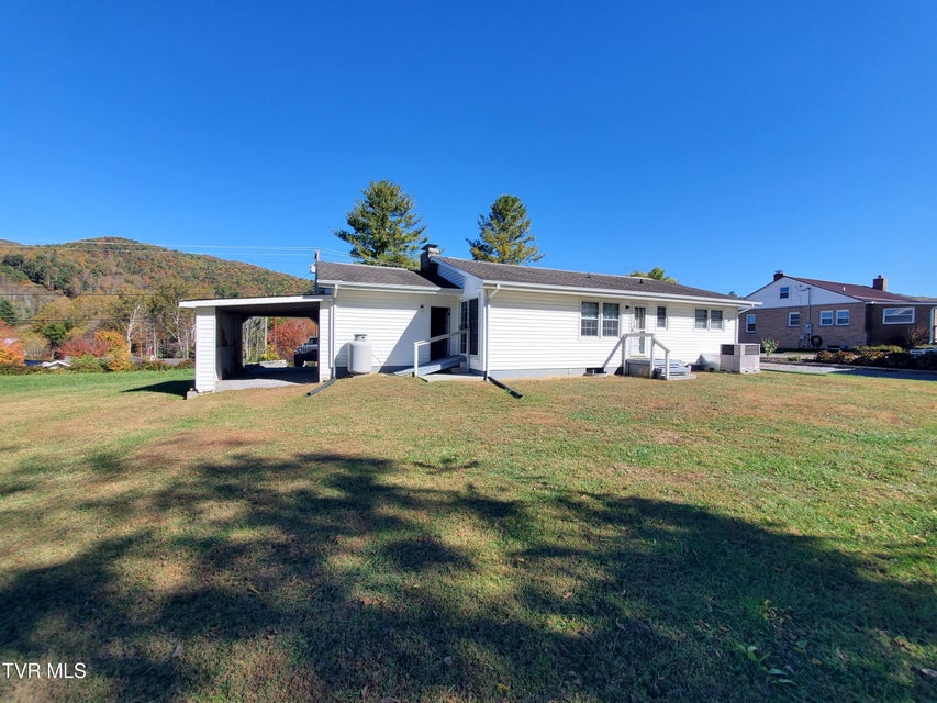 Photo #61: 512 Cloudland Drive