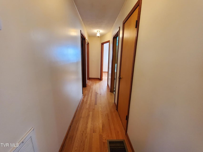 Photo #18: 512 Cloudland Drive