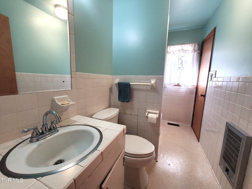 Photo #19: 512 Cloudland Drive
