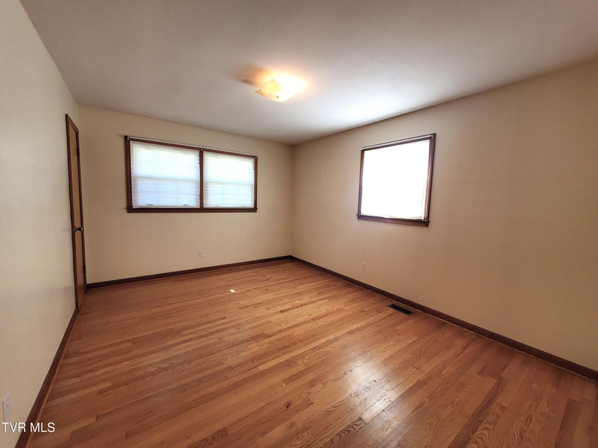 Photo #23: 512 Cloudland Drive