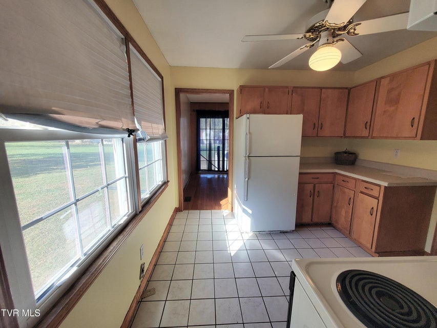 Photo #15: 512 Cloudland Drive