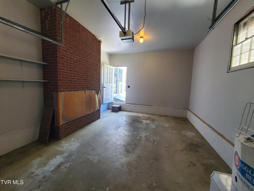 Photo #41: 512 Cloudland Drive