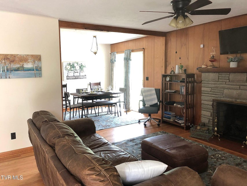 Photo #49: 512 Cloudland Drive