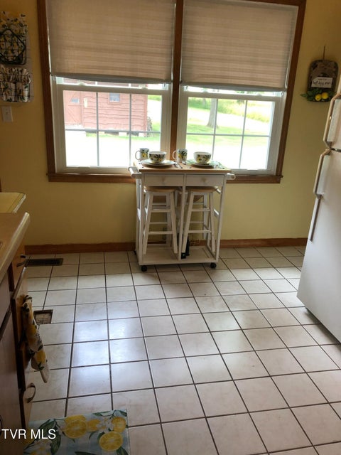 Photo #52: 512 Cloudland Drive