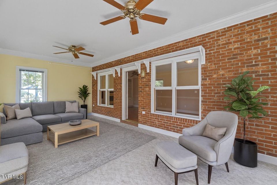 Photo #10: 102 Magnolia Drive