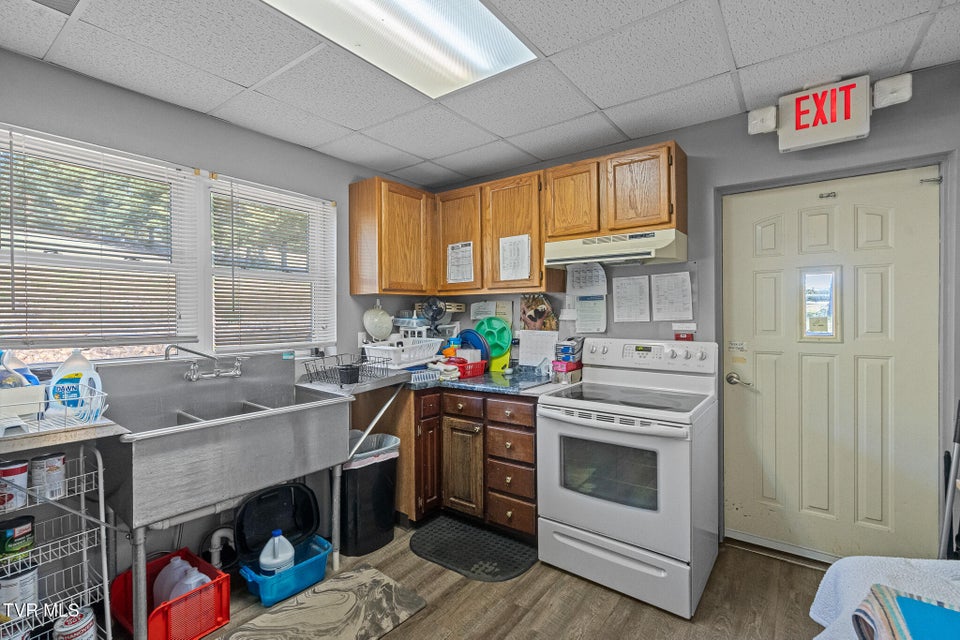 Photo #22: 208 Majestic Circle