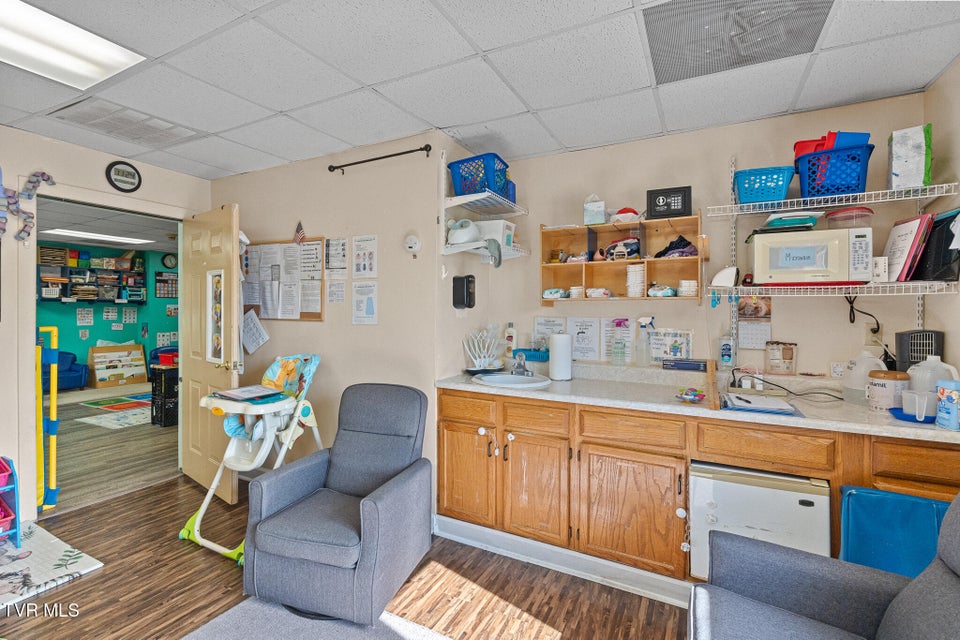 Photo #29: 208 Majestic Circle